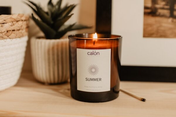 Pink pepper and rose summer candle
